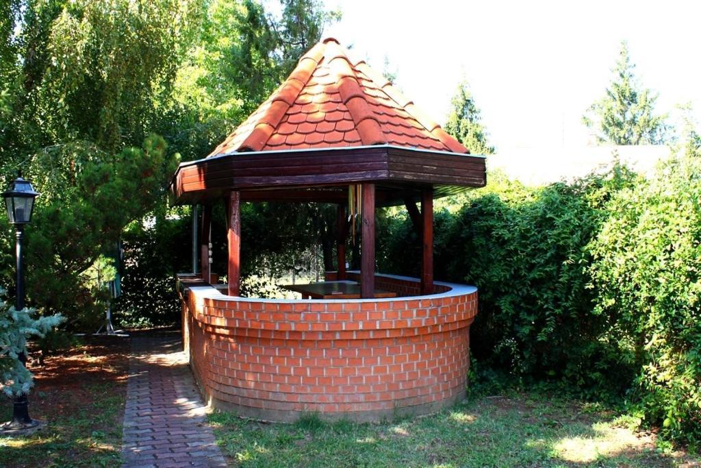 Jarja Panzio Hotel Hajduszoboszlo Exterior photo